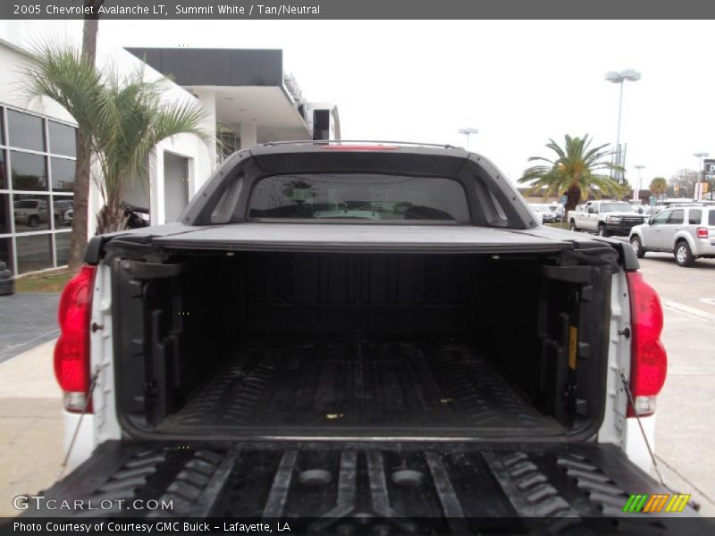 Summit White / Tan/Neutral 2005 Chevrolet Avalanche LT