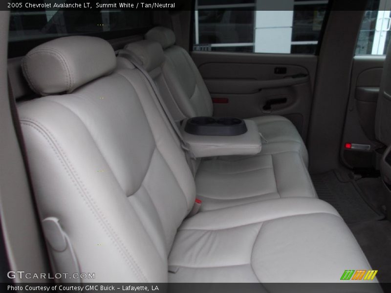 Summit White / Tan/Neutral 2005 Chevrolet Avalanche LT