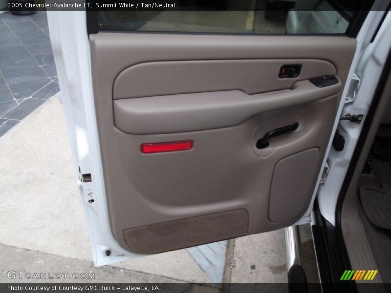 Summit White / Tan/Neutral 2005 Chevrolet Avalanche LT