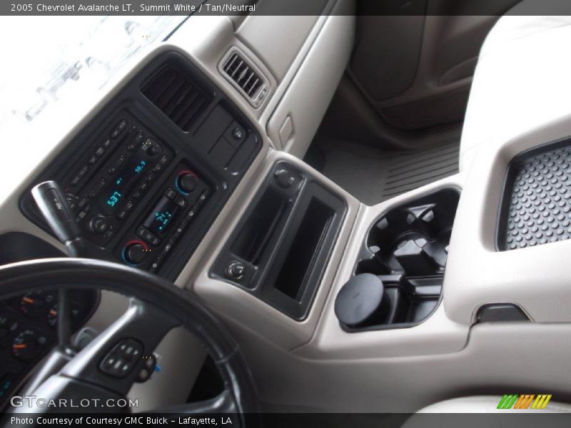 Summit White / Tan/Neutral 2005 Chevrolet Avalanche LT