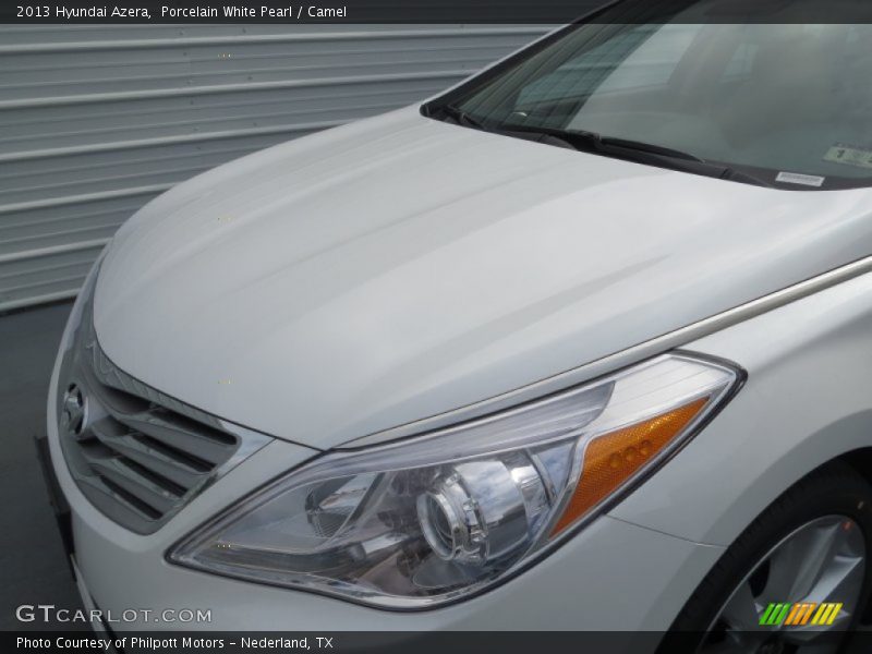 Porcelain White Pearl / Camel 2013 Hyundai Azera