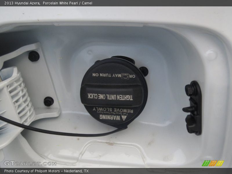 Porcelain White Pearl / Camel 2013 Hyundai Azera