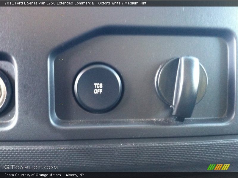 Oxford White / Medium Flint 2011 Ford E Series Van E250 Extended Commercial