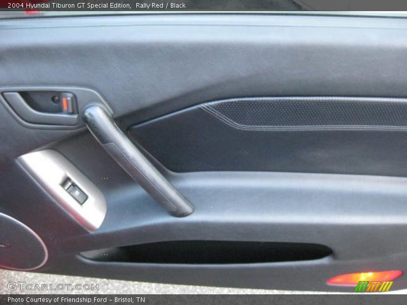 Door Panel of 2004 Tiburon GT Special Edition