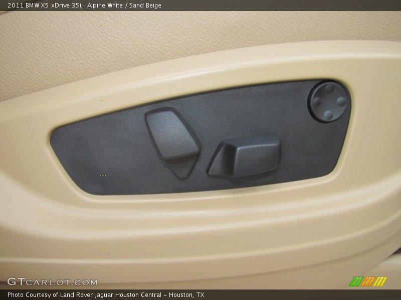 Alpine White / Sand Beige 2011 BMW X5 xDrive 35i