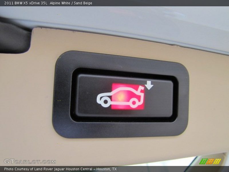 Alpine White / Sand Beige 2011 BMW X5 xDrive 35i