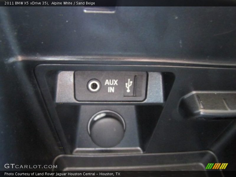 Alpine White / Sand Beige 2011 BMW X5 xDrive 35i