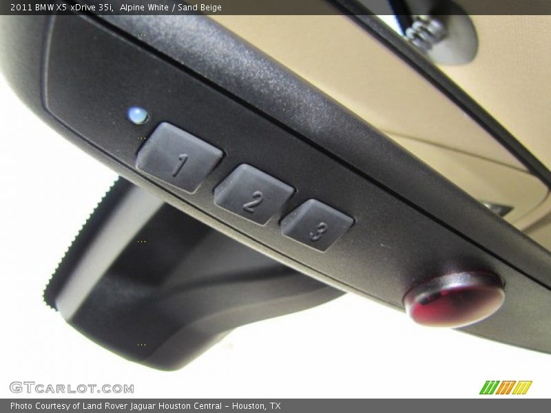 Alpine White / Sand Beige 2011 BMW X5 xDrive 35i
