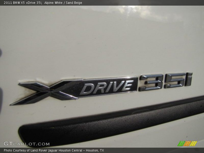 Alpine White / Sand Beige 2011 BMW X5 xDrive 35i