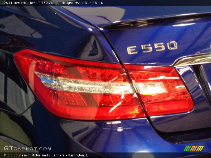 Color Sample of 2011 E 550 Coupe