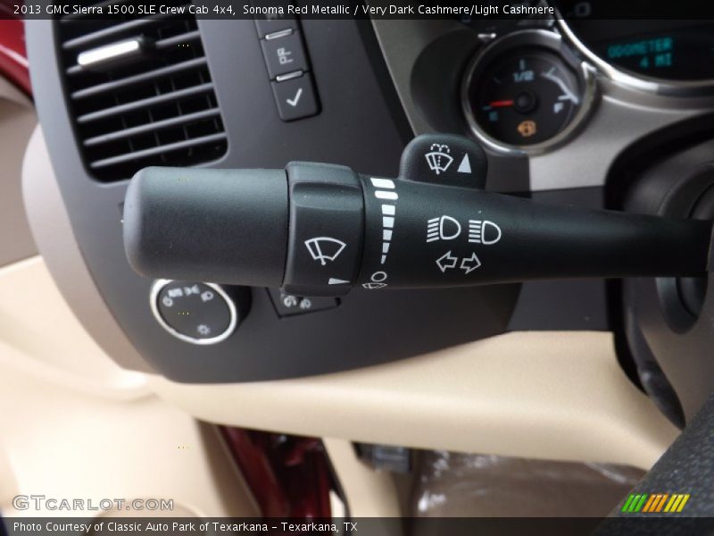 Controls of 2013 Sierra 1500 SLE Crew Cab 4x4