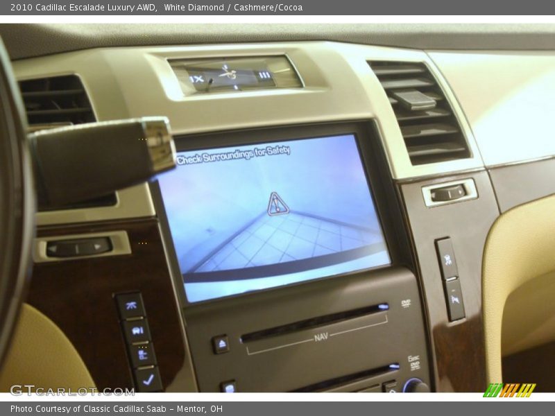 White Diamond / Cashmere/Cocoa 2010 Cadillac Escalade Luxury AWD