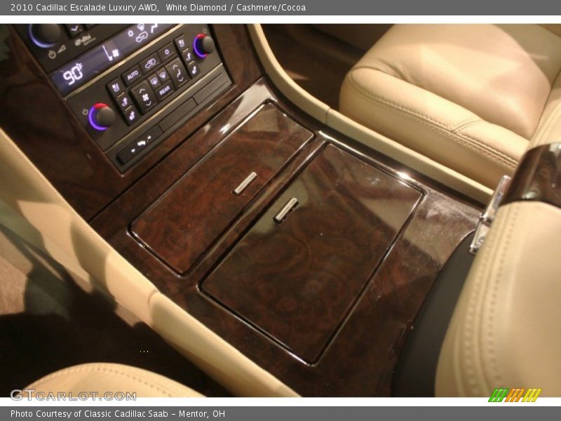 White Diamond / Cashmere/Cocoa 2010 Cadillac Escalade Luxury AWD