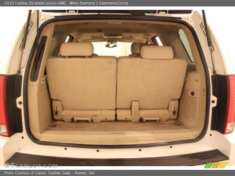 White Diamond / Cashmere/Cocoa 2010 Cadillac Escalade Luxury AWD
