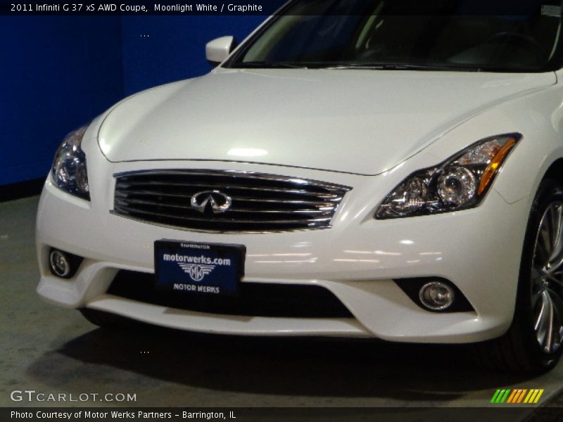 Moonlight White / Graphite 2011 Infiniti G 37 xS AWD Coupe