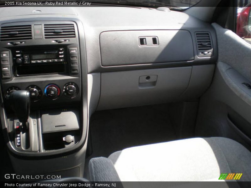 Ruby Red Metallic / Gray 2005 Kia Sedona LX