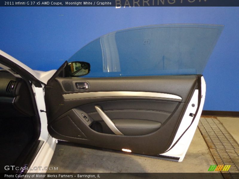 Moonlight White / Graphite 2011 Infiniti G 37 xS AWD Coupe