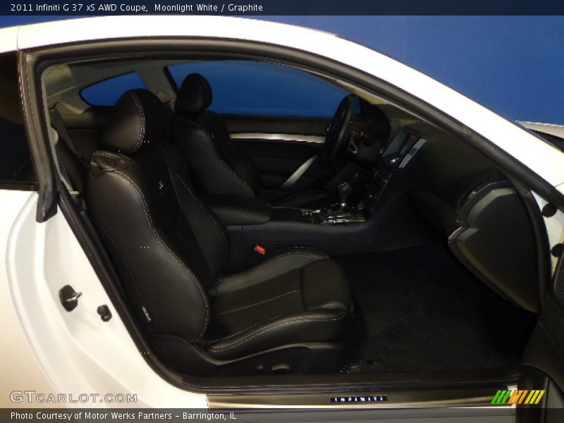 Moonlight White / Graphite 2011 Infiniti G 37 xS AWD Coupe