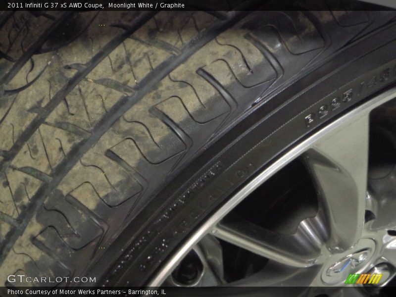 Moonlight White / Graphite 2011 Infiniti G 37 xS AWD Coupe