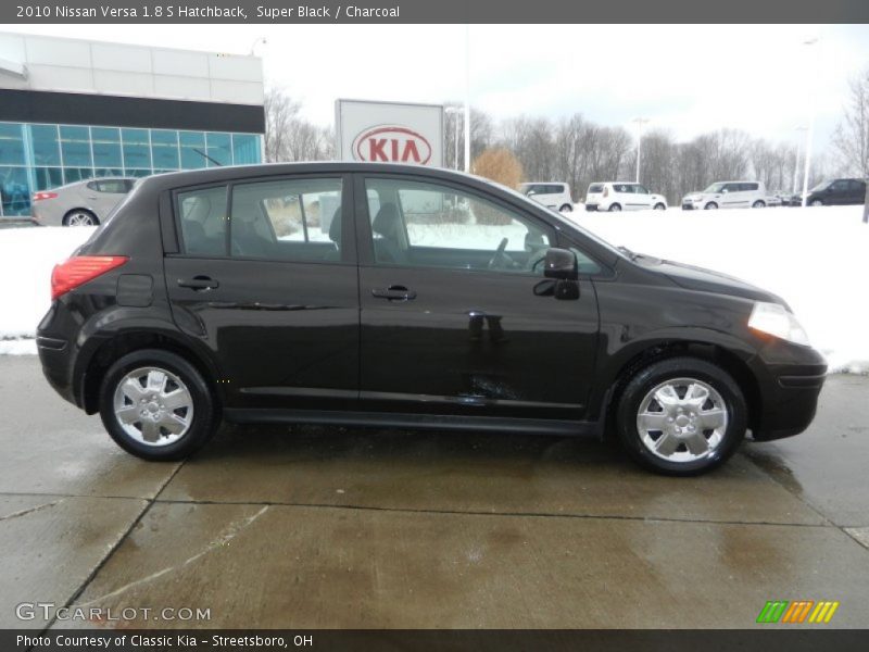 Super Black / Charcoal 2010 Nissan Versa 1.8 S Hatchback