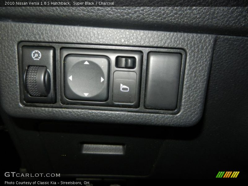 Super Black / Charcoal 2010 Nissan Versa 1.8 S Hatchback