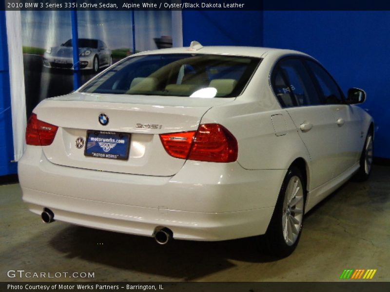 Alpine White / Oyster/Black Dakota Leather 2010 BMW 3 Series 335i xDrive Sedan