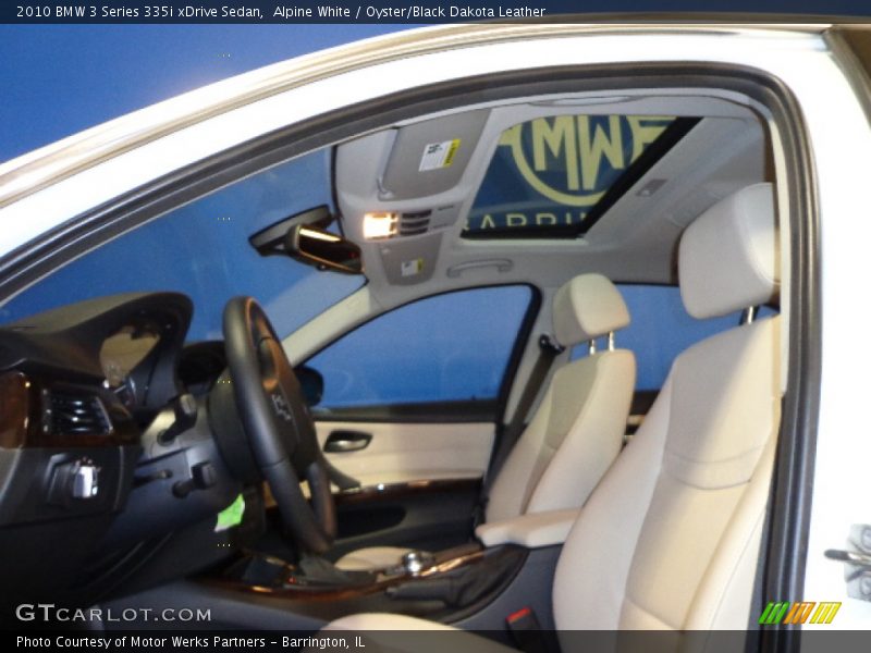Alpine White / Oyster/Black Dakota Leather 2010 BMW 3 Series 335i xDrive Sedan