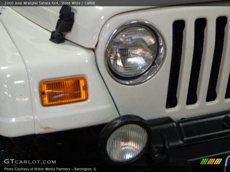 Stone White / Camel 2000 Jeep Wrangler Sahara 4x4