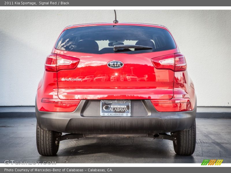 Signal Red / Black 2011 Kia Sportage