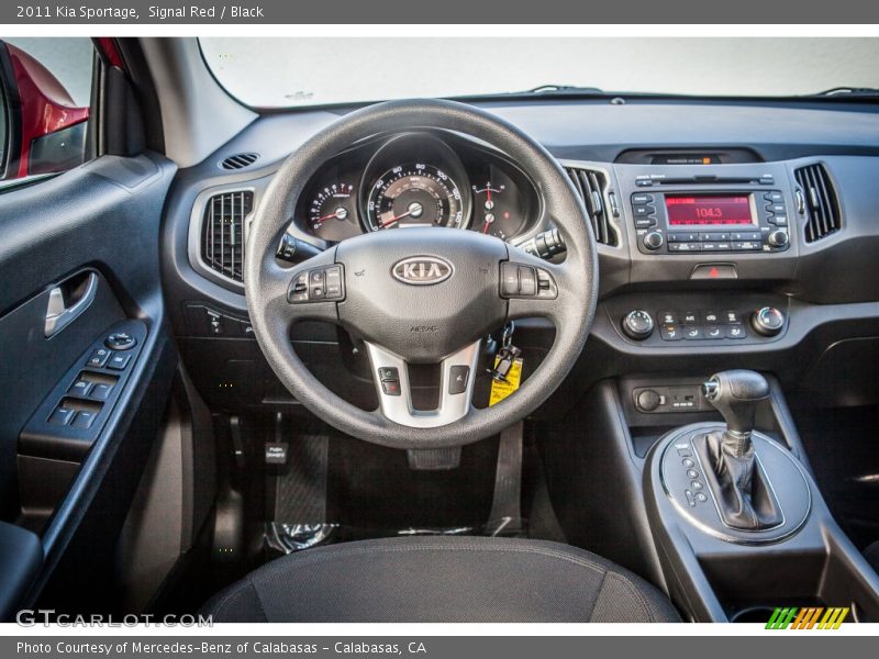Signal Red / Black 2011 Kia Sportage