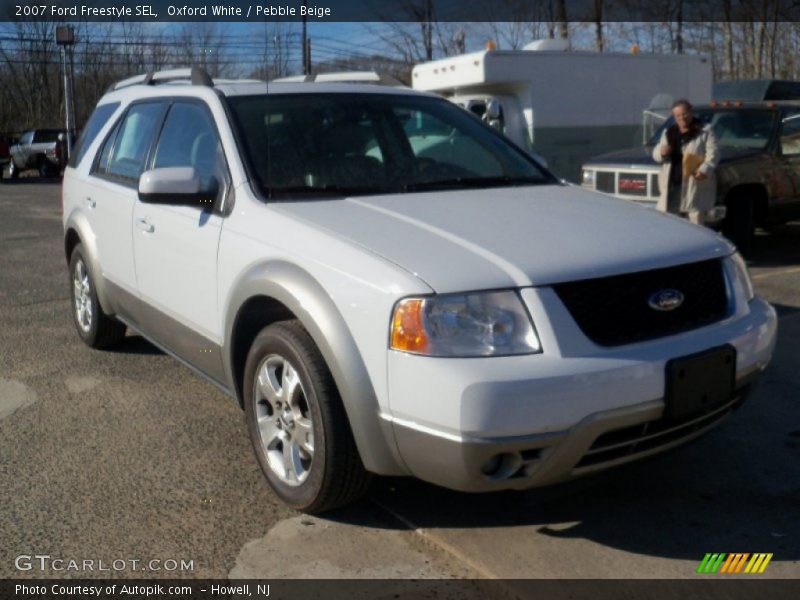 Oxford White / Pebble Beige 2007 Ford Freestyle SEL