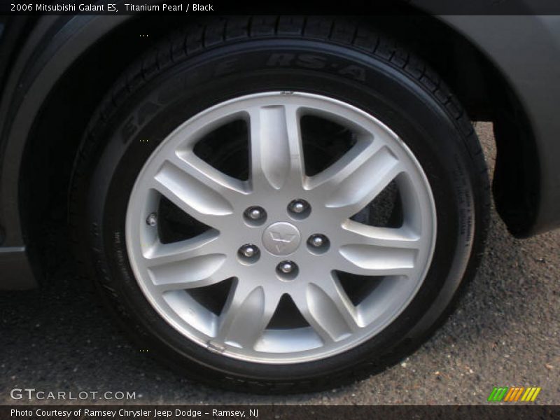 Titanium Pearl / Black 2006 Mitsubishi Galant ES