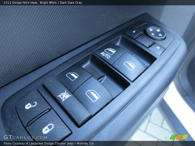 Bright White / Dark Slate Gray 2011 Dodge Nitro Heat