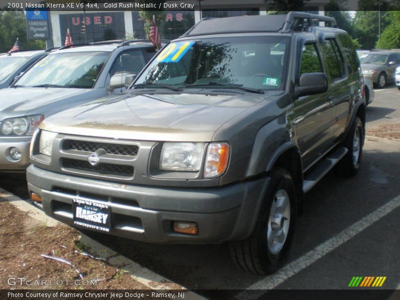 Gold Rush Metallic / Dusk Gray 2001 Nissan Xterra XE V6 4x4