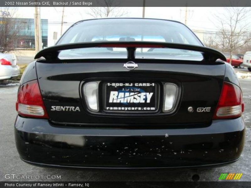 Blackout / Sand Beige 2002 Nissan Sentra GXE