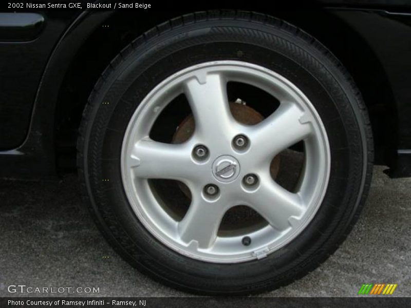 Blackout / Sand Beige 2002 Nissan Sentra GXE