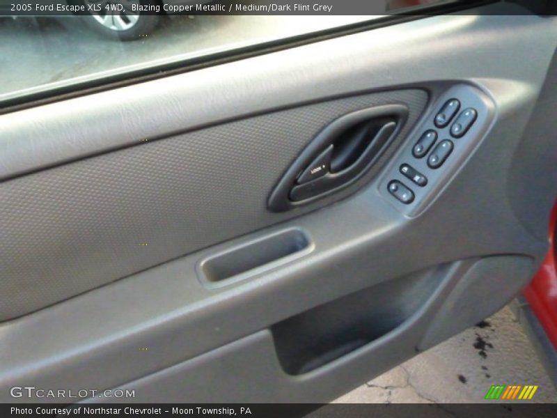 Blazing Copper Metallic / Medium/Dark Flint Grey 2005 Ford Escape XLS 4WD