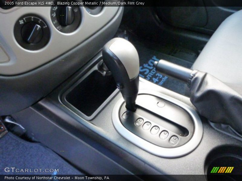 Blazing Copper Metallic / Medium/Dark Flint Grey 2005 Ford Escape XLS 4WD