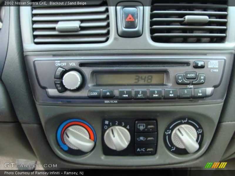 Blackout / Sand Beige 2002 Nissan Sentra GXE