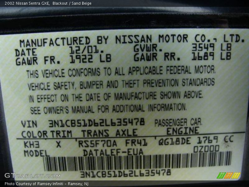 Blackout / Sand Beige 2002 Nissan Sentra GXE