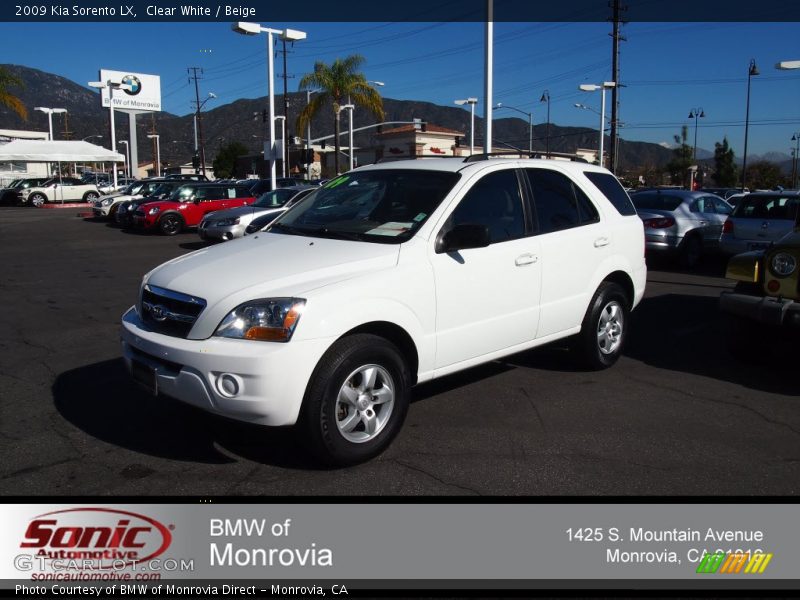 Clear White / Beige 2009 Kia Sorento LX