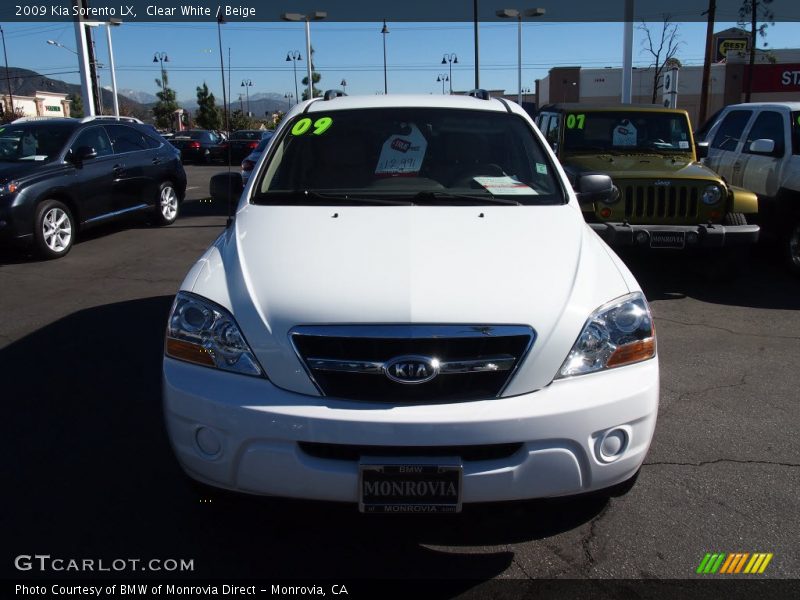 Clear White / Beige 2009 Kia Sorento LX