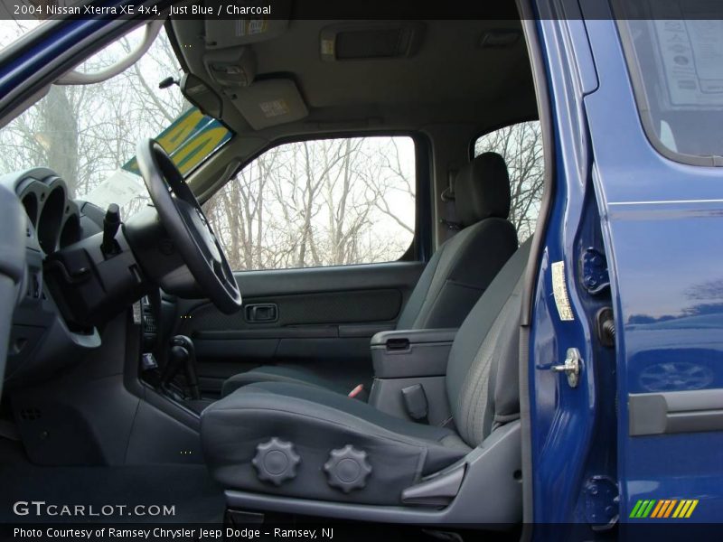 Just Blue / Charcoal 2004 Nissan Xterra XE 4x4