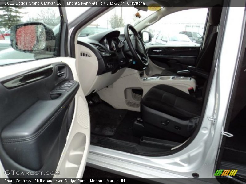 Bright Silver Metallic / Black/Light Graystone 2012 Dodge Grand Caravan SXT