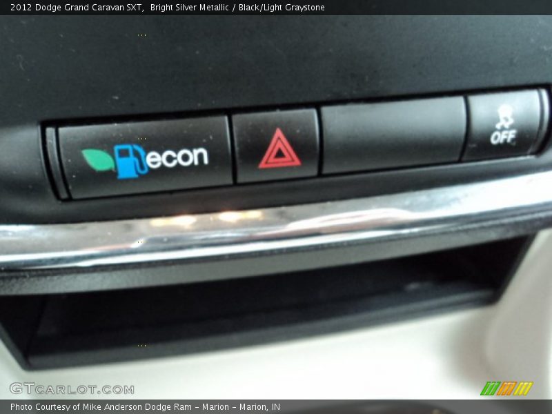 Bright Silver Metallic / Black/Light Graystone 2012 Dodge Grand Caravan SXT