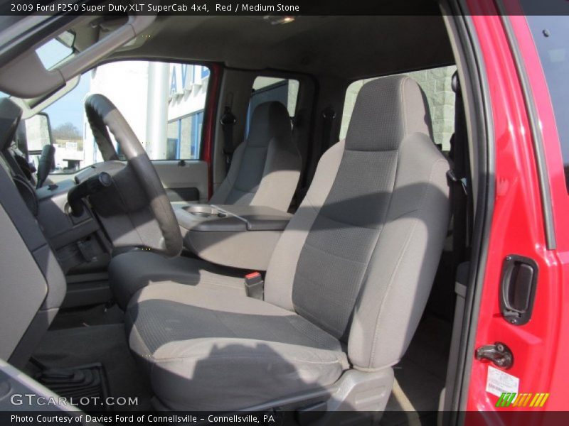 Front Seat of 2009 F250 Super Duty XLT SuperCab 4x4