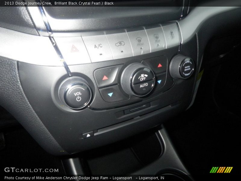 Brilliant Black Crystal Pearl / Black 2013 Dodge Journey Crew