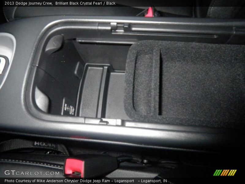 Brilliant Black Crystal Pearl / Black 2013 Dodge Journey Crew