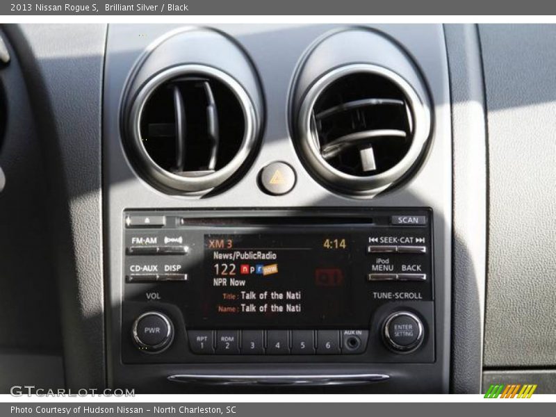 Brilliant Silver / Black 2013 Nissan Rogue S