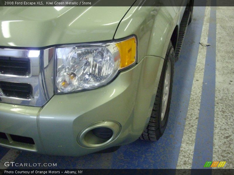 Kiwi Green Metallic / Stone 2008 Ford Escape XLS